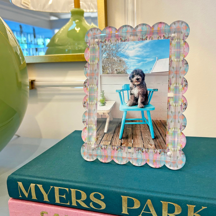 Brooks Avenue Scalloped Acrylic Picture Frame